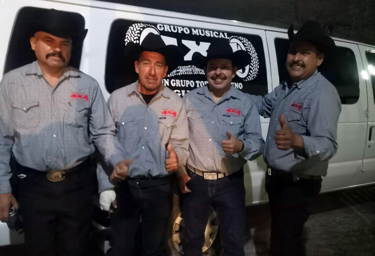 PRESENTA GRUPO 4 X 4 MUSICA TODO TERRENO PARA BAILAR