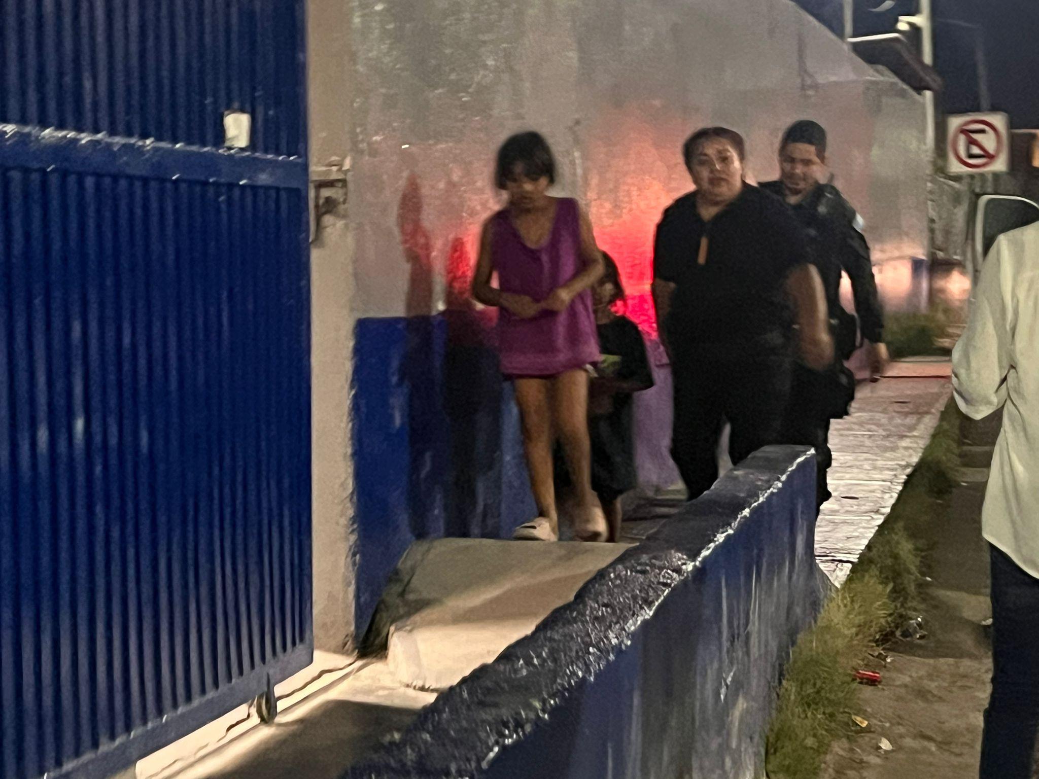 Rescata Policía a 3 niños de abandono
