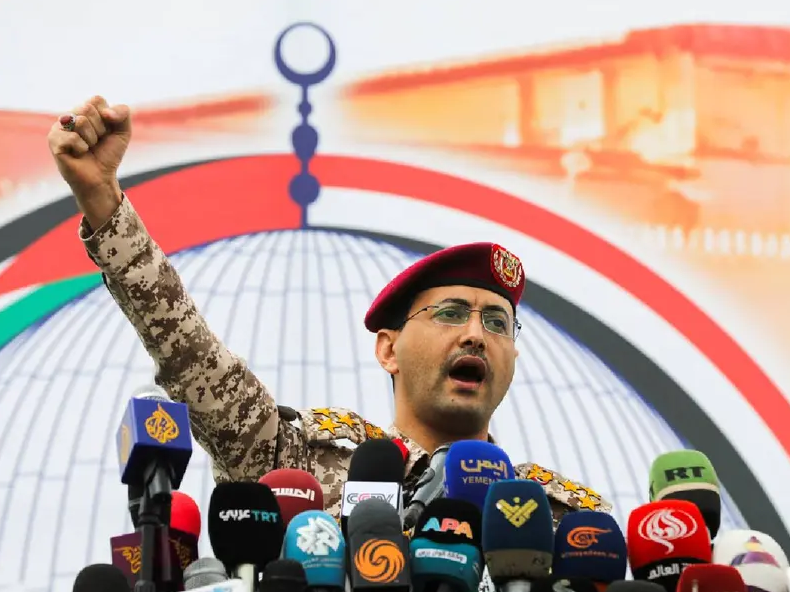 Los hutíes de Yemen atacan seis buques en tres mares diferentes