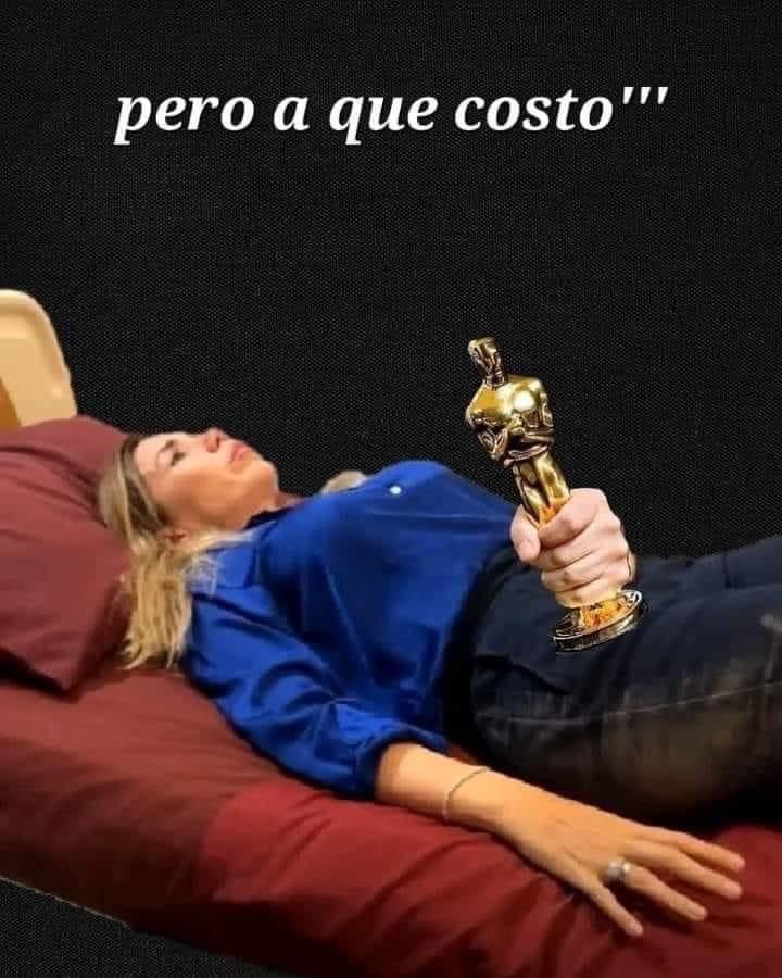 Dedican a Tania canción y memes