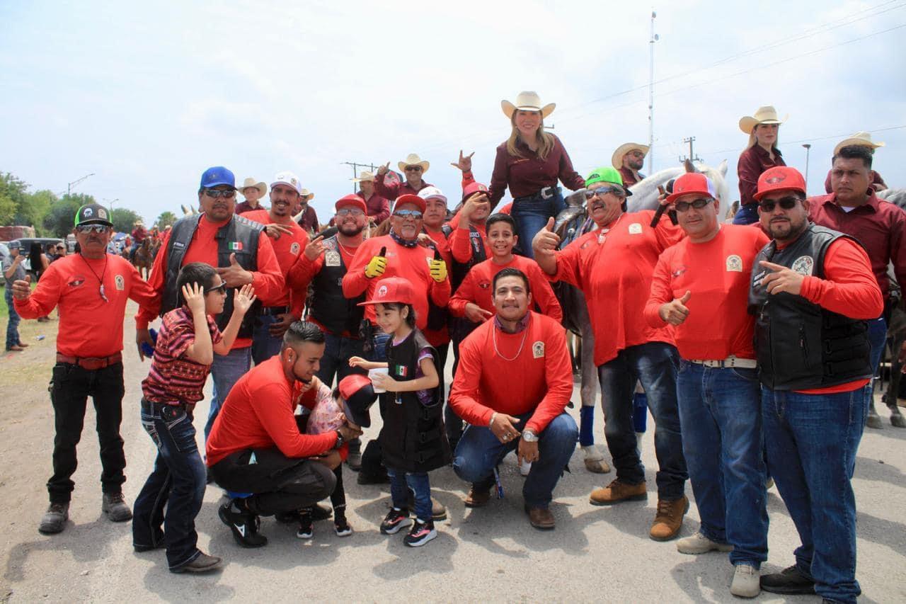 Logra asistencia récord Cabalgata de Múzquiz