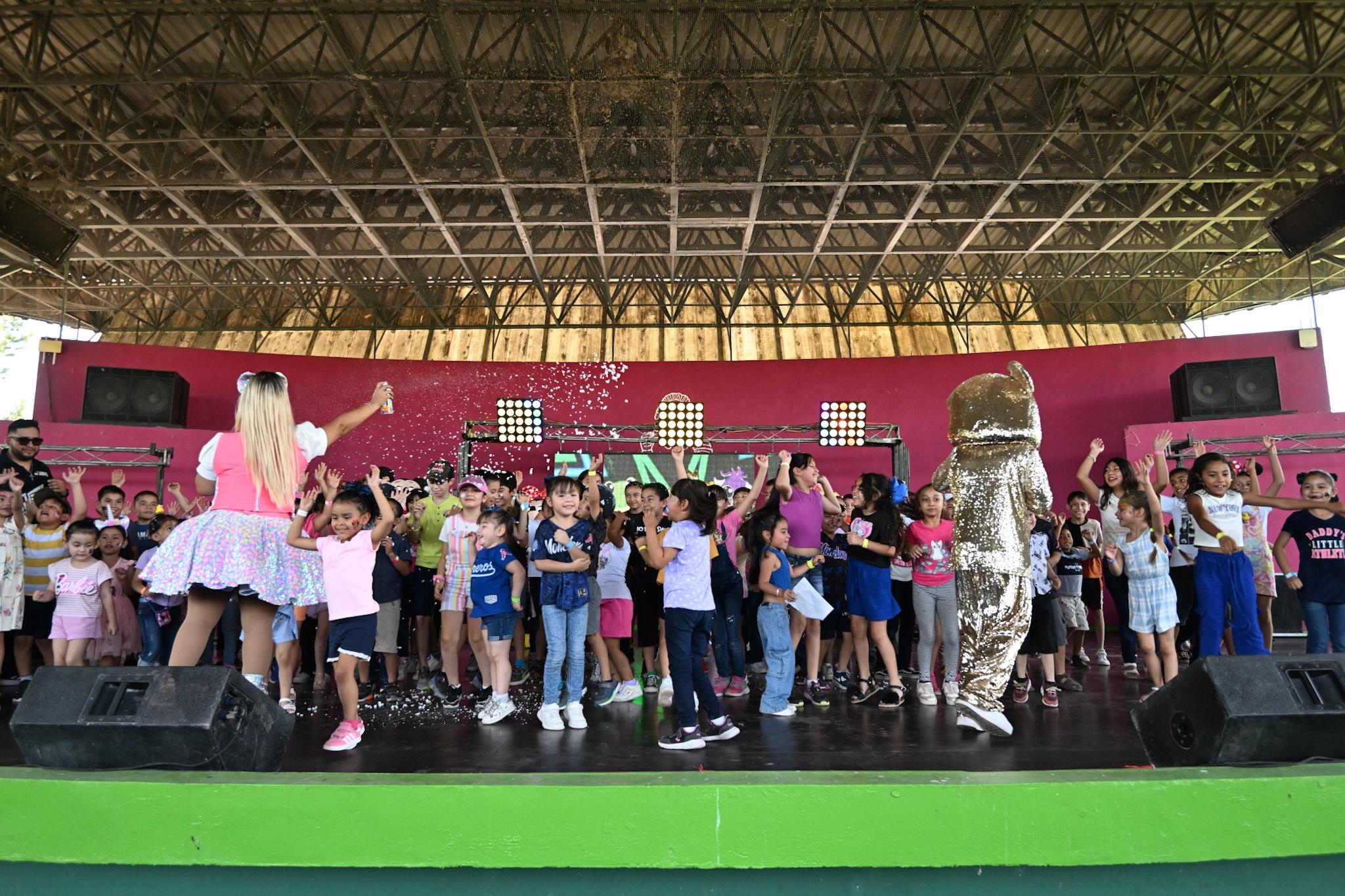 Festeja GIMSA en grande Día del Niño