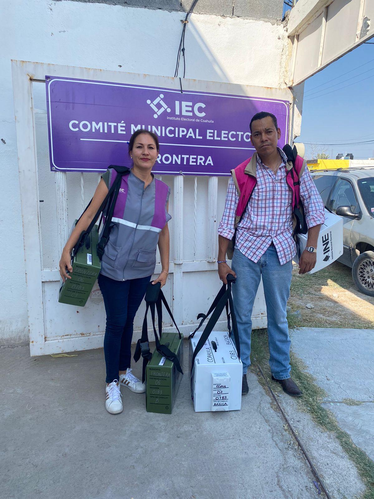 Concluye IEC con la entrega de paquetes