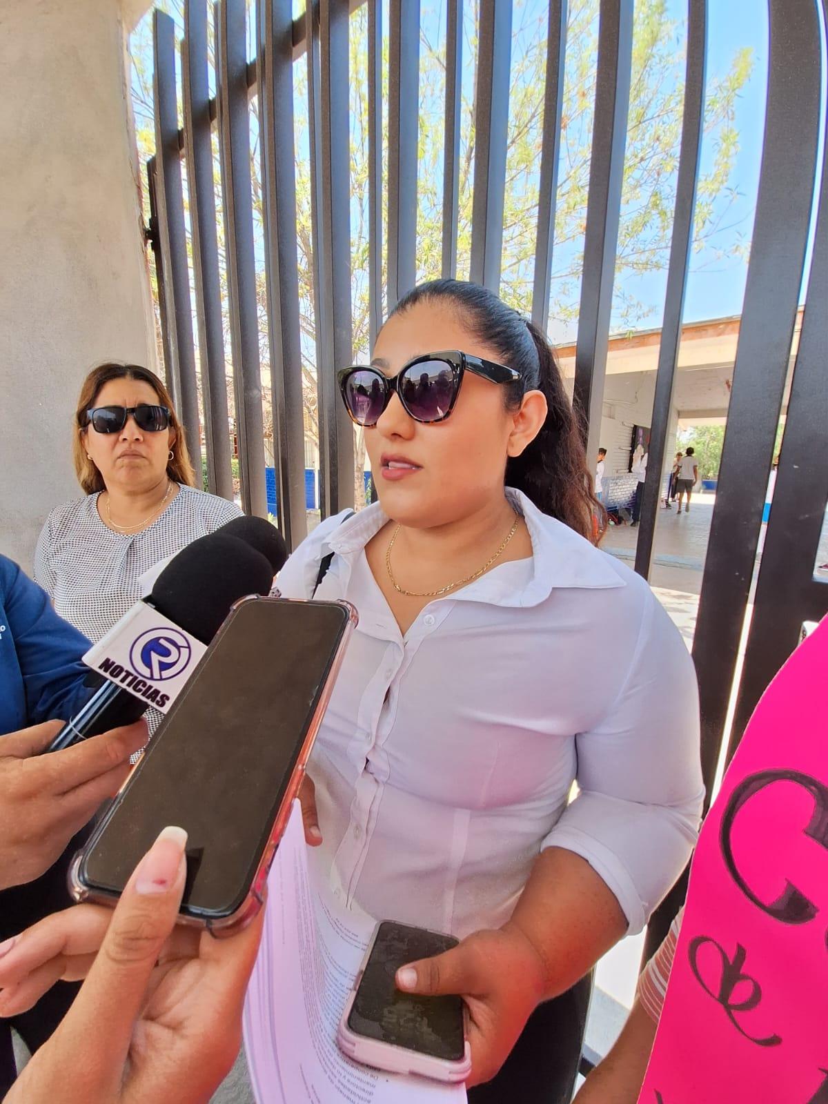 Acusan malos manejos de directora de primaria