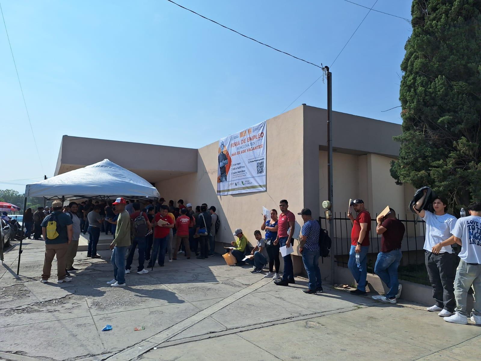 Salen con “chamba” 600 en Feria Laboral