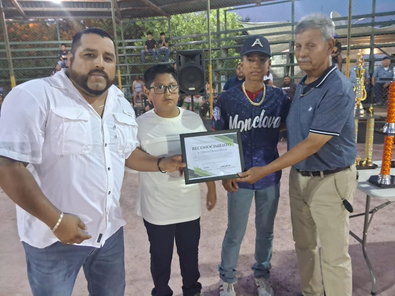 Inaugura San Buena temporada de softbol 