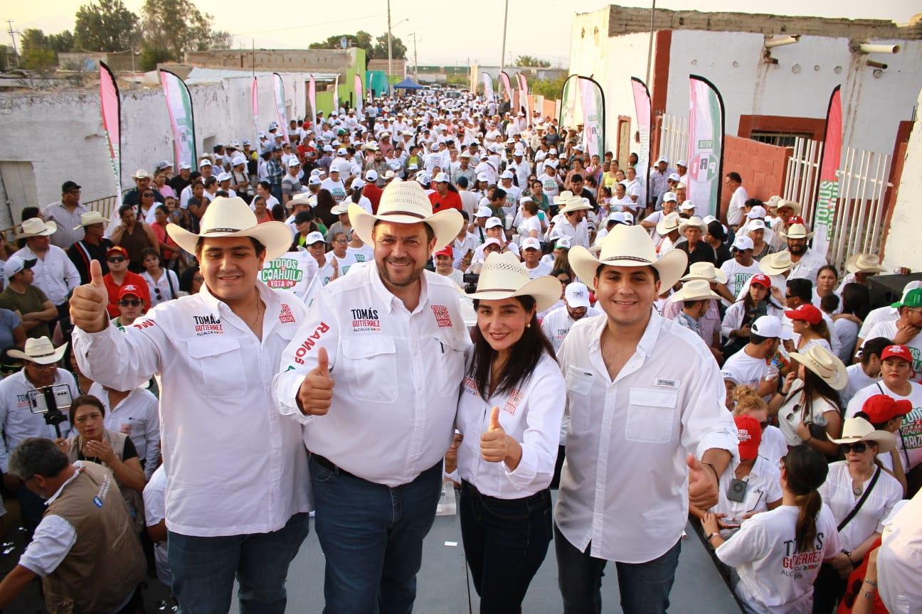 Cierra campaña Tomás Gutiérrez en ejido Paredón