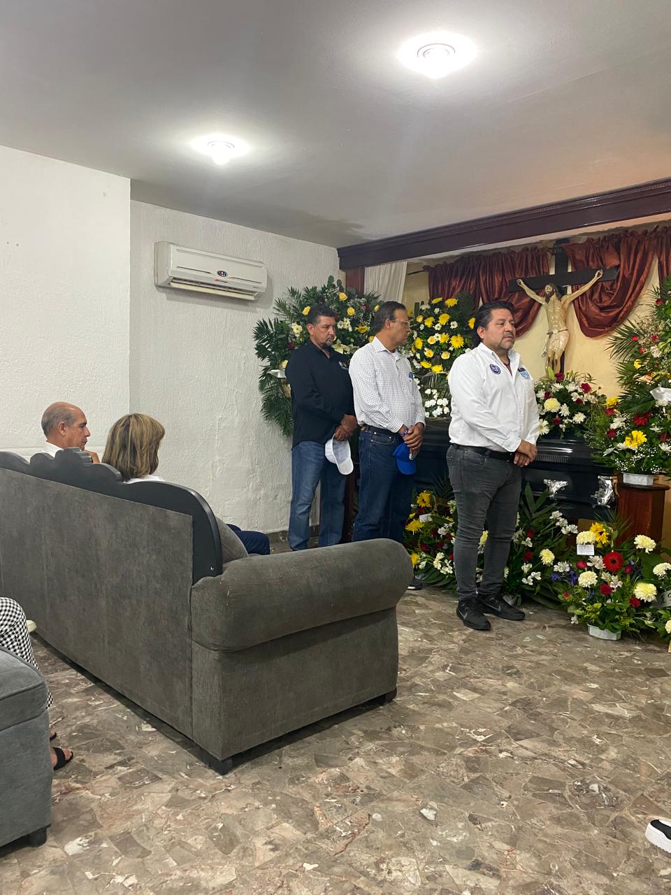 Consterna asesinato violento de Fernando