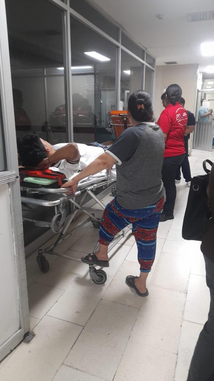 Usa IMSS camillas de los socorristas