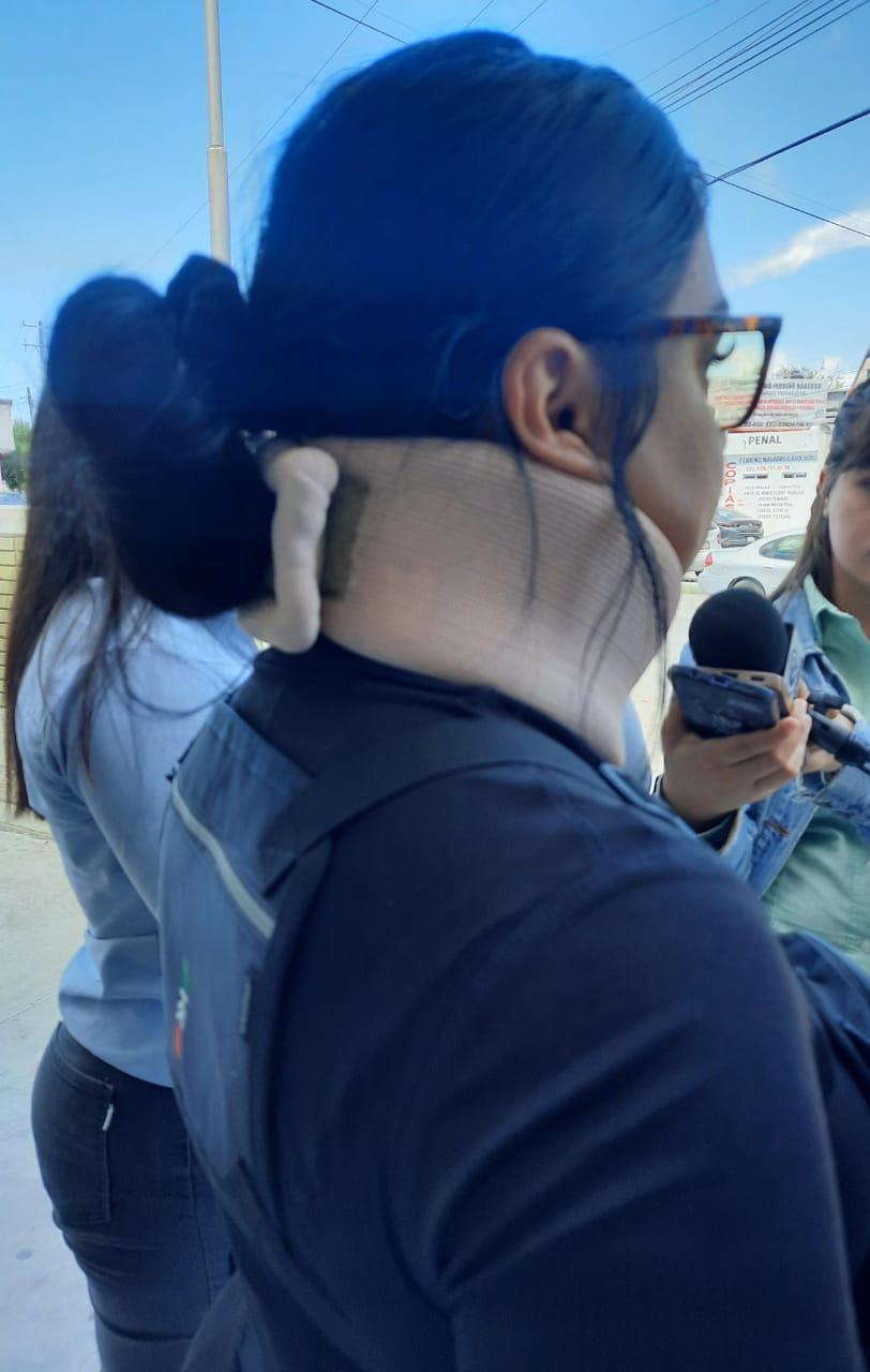 Denuncia mujer policía a 2 colegas por golpiza