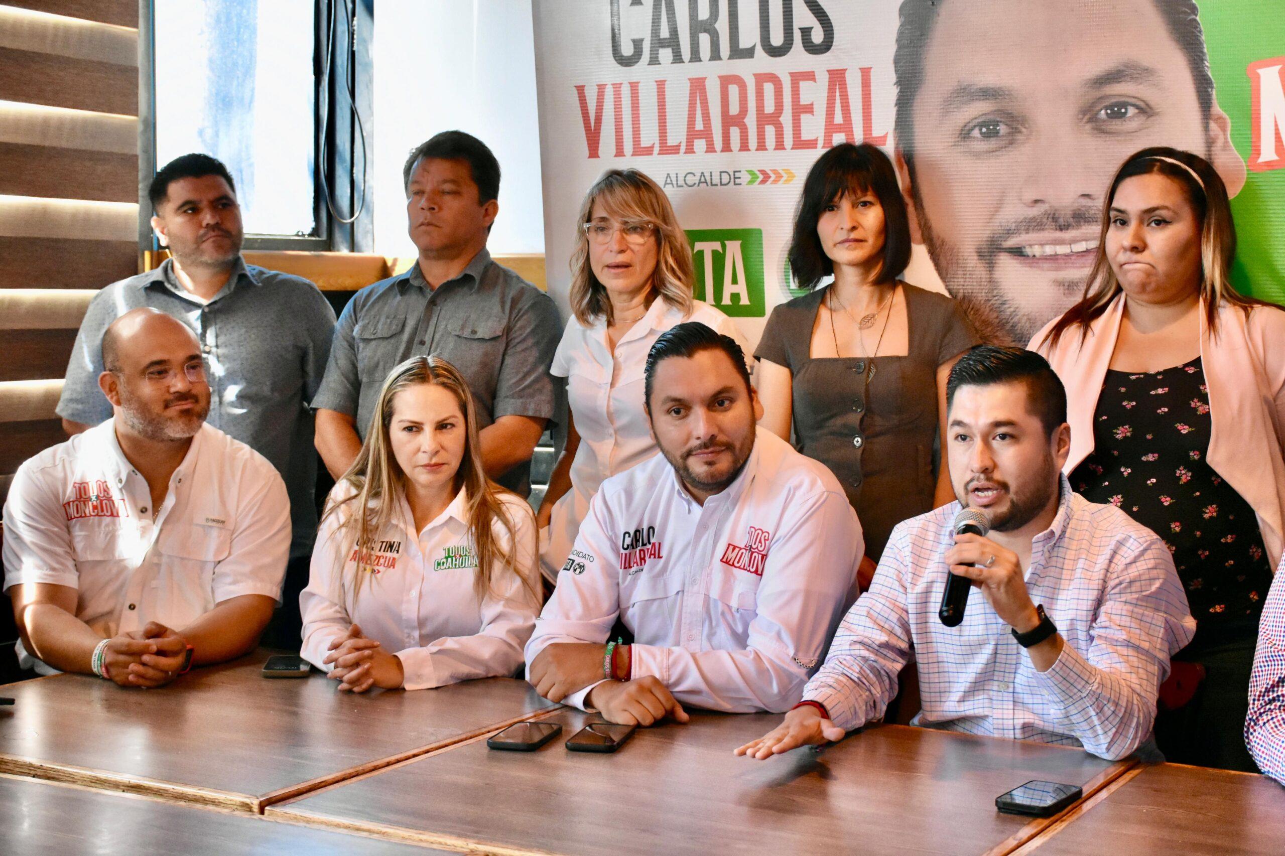 Se van 26 funcionarios panistas con Villarreal