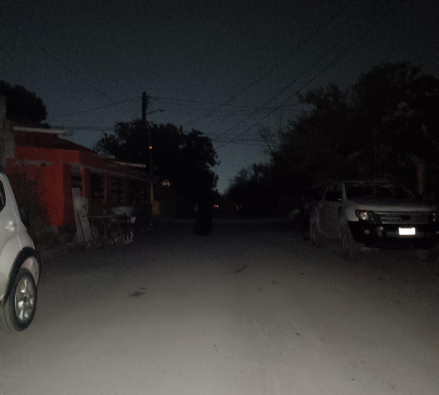 Deja CFE 24 horas sin luz a vecinos