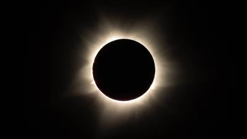 Del cometa que dará el ‘show del Siglo’ al ‘anillo de fuego’: 5 eventos astronómicos para 2024