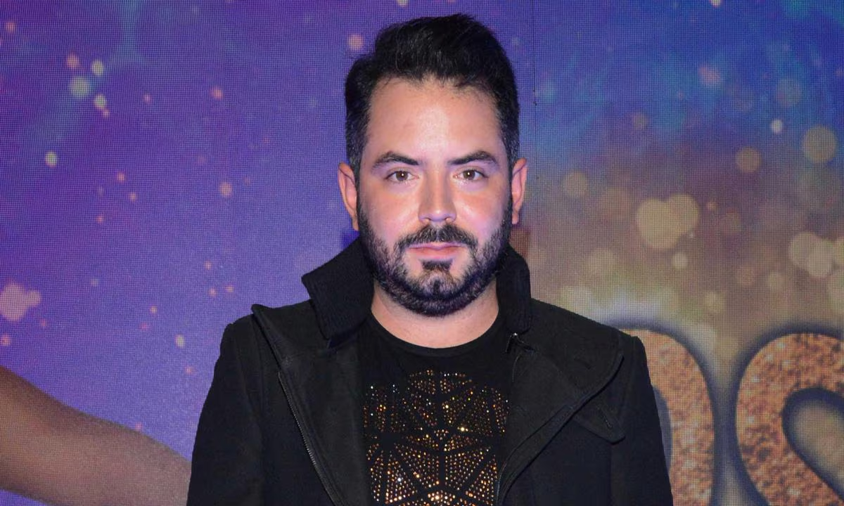 JOSÉ EDUARDO DERBEZ SE DICE NERVIOSO ANTE EL POSIBLE REENCUENTRO DE SUS PADRES EN EL NACIMIENTO DE SU HIJA