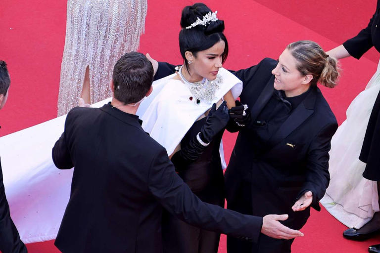 Massiel Taveres es sacada de la alfombra roja en el festival de Cannes por su atuendo