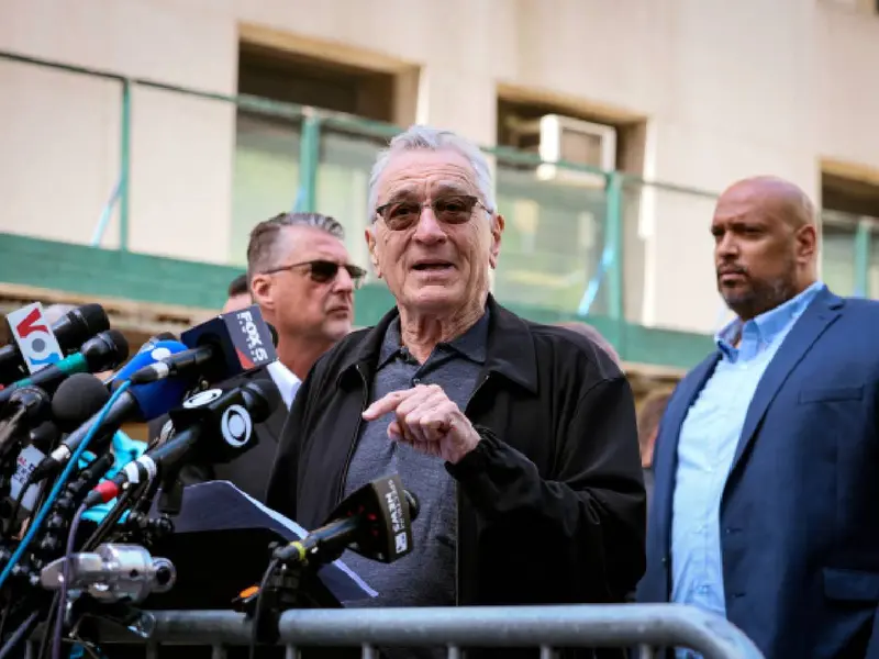 Robert De Niro llama «payaso» a Trump en mensaje de campaña de Biden