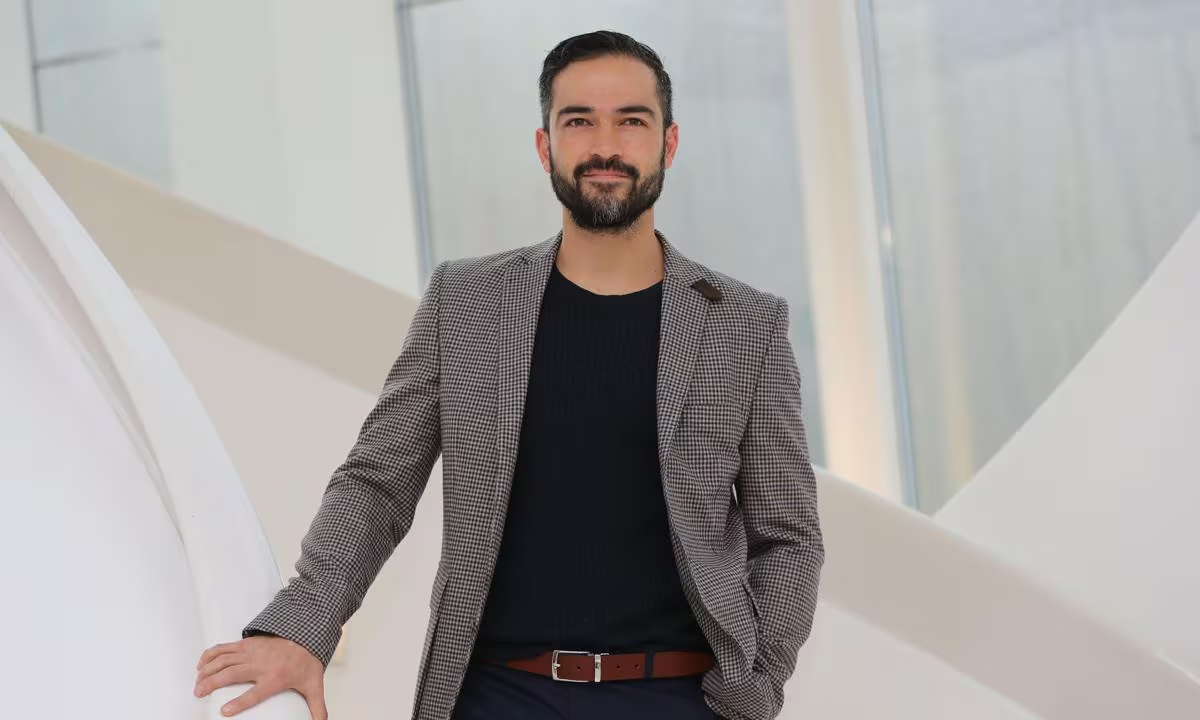 ALFONSO HERRERA RECUERDA SUS DÍAS EN RBD Y CAUSA REVUELO ENTRE SUS FANS