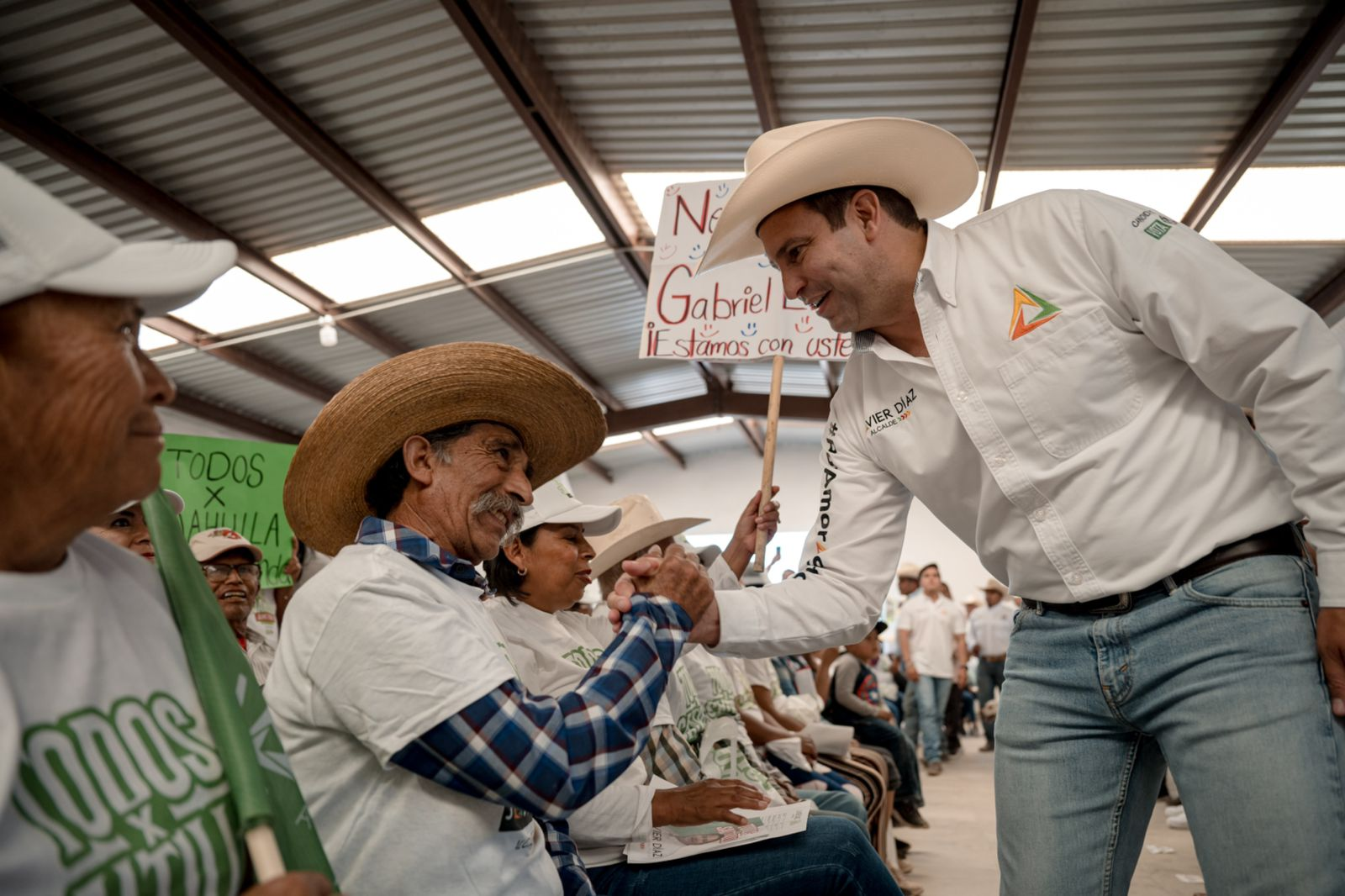 Vamos por la rehabilitación de caminos rurales: Javier Díaz