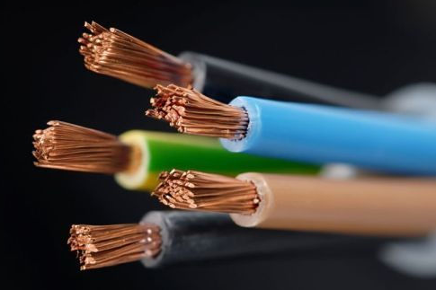 Fallece 4 ladrones al robar cables eléctricos, un delito a la alza