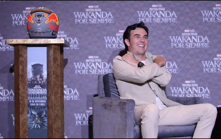 Checo Pérez ignorando a Donald Trump se vuelve viral