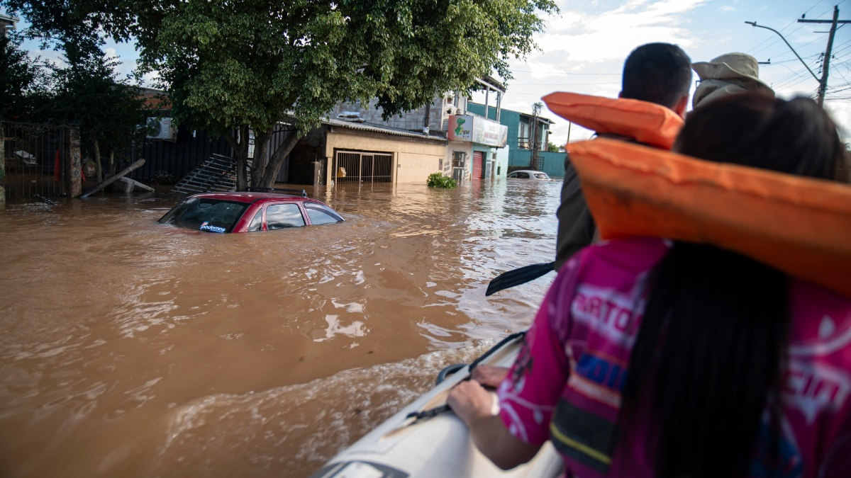 Aumentan a 136 los muertos por las inundaciones en el sur de Brasil