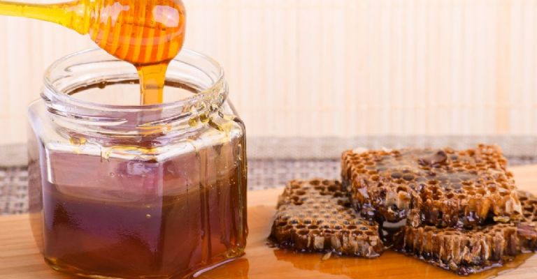 ¿Qué beneficios tiene la miel para la salud? Conoce estos 5 secretos