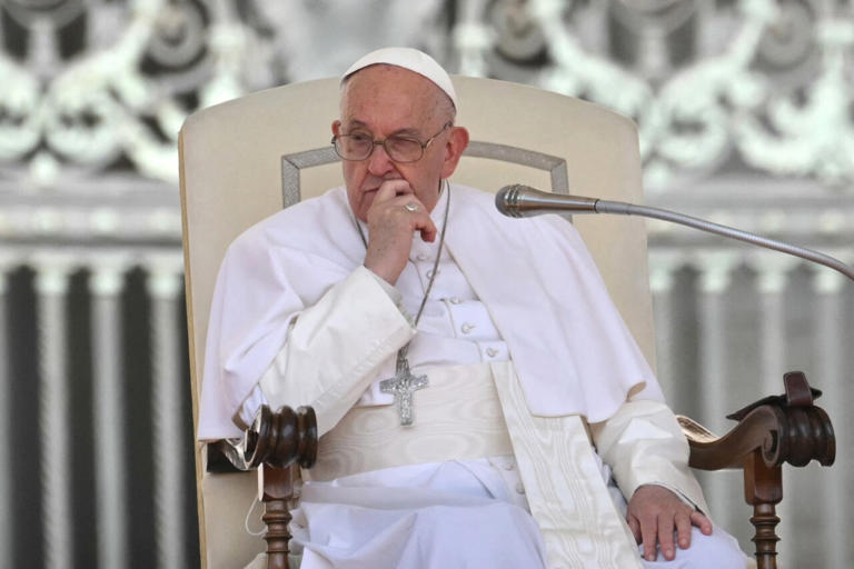 Vaticano cambia normas para evaluar vírgenes que lloran y crucifijos con sangre
