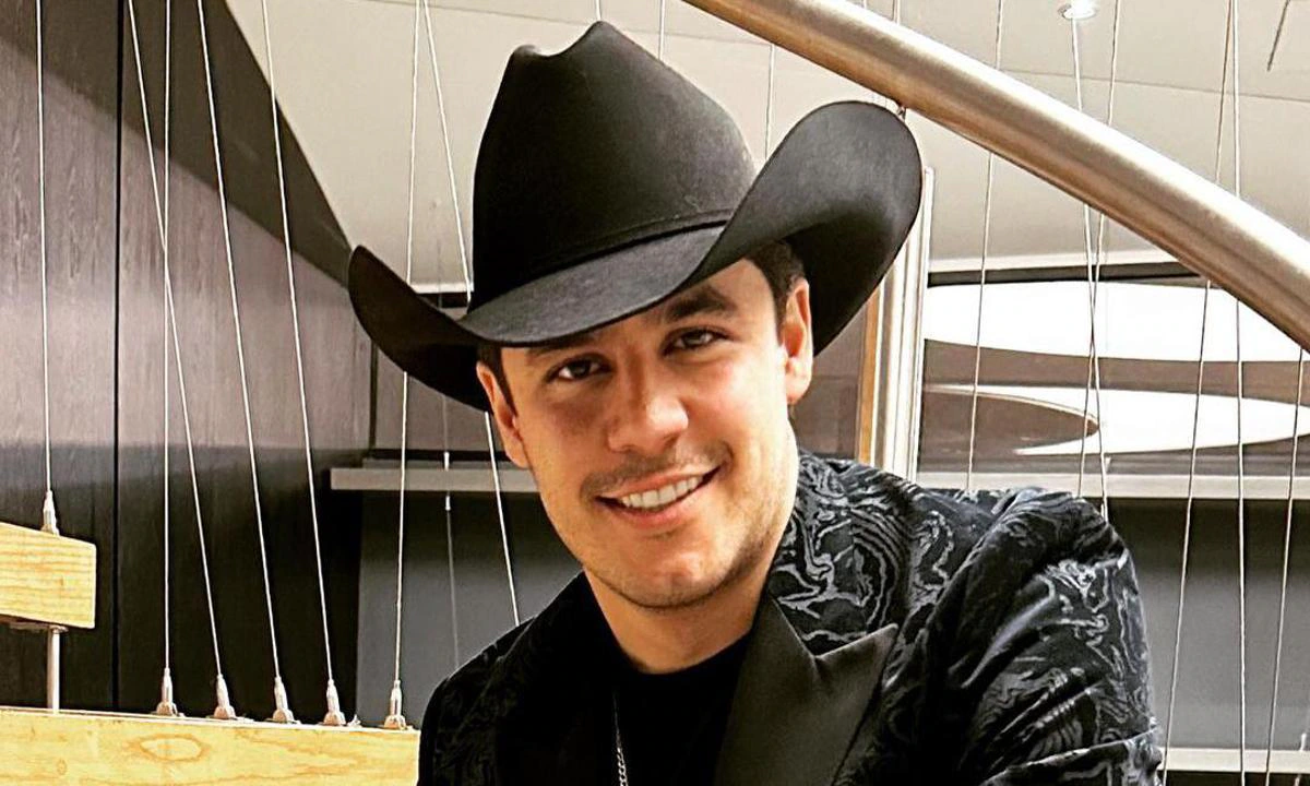 EL ORGULLO DE LOS CAPETILLO-GAYTÁN- ANTE EL DEBUT MUSICAL DE EDUARDO CAPETILLO JR