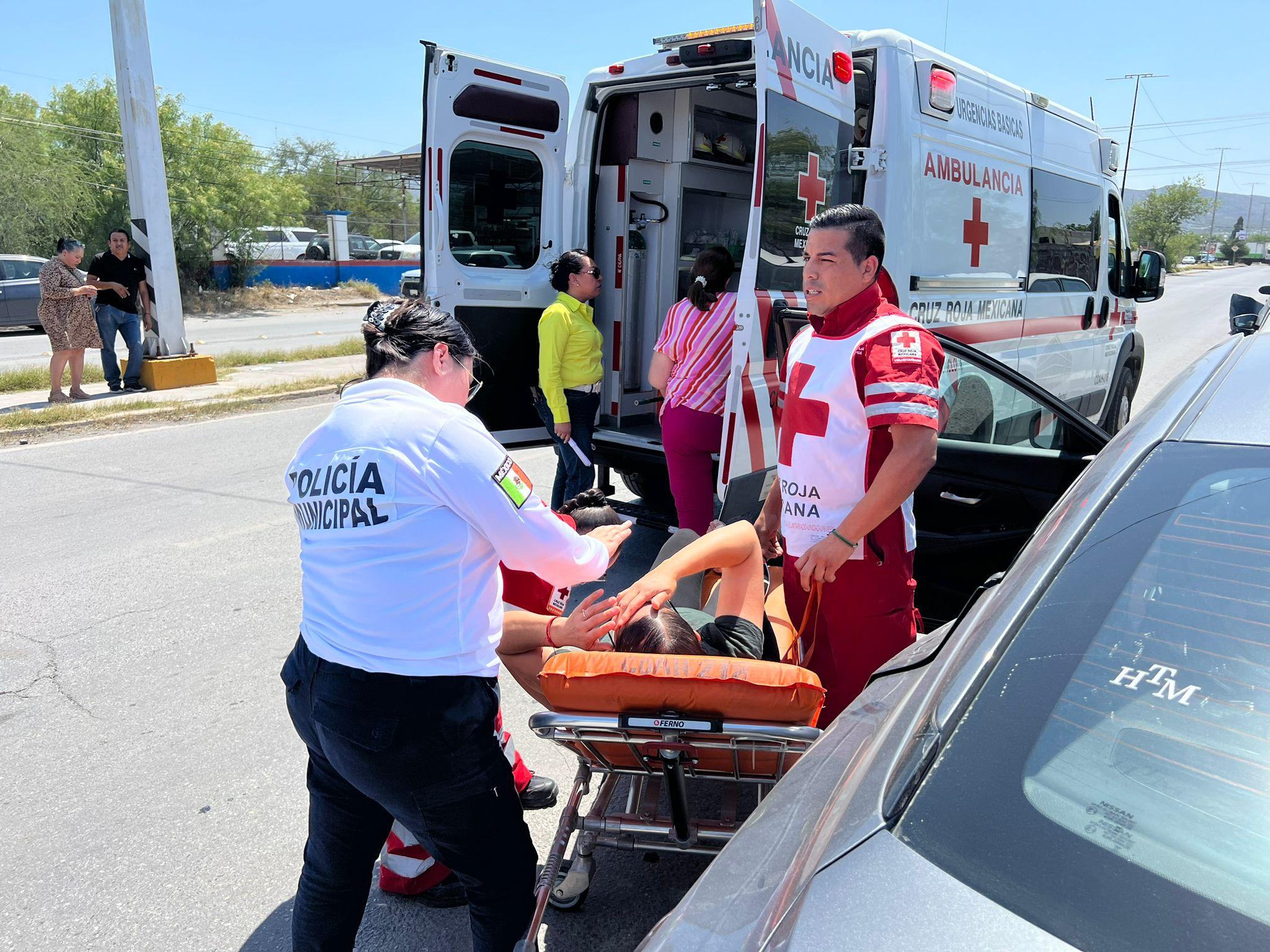 Maestros colisionan al regresar de festejo