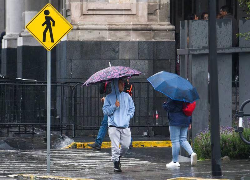 Onda tropical número 1 avanza sobre México este viernes: ¿Qué estados registrarán fuertes lluvias?