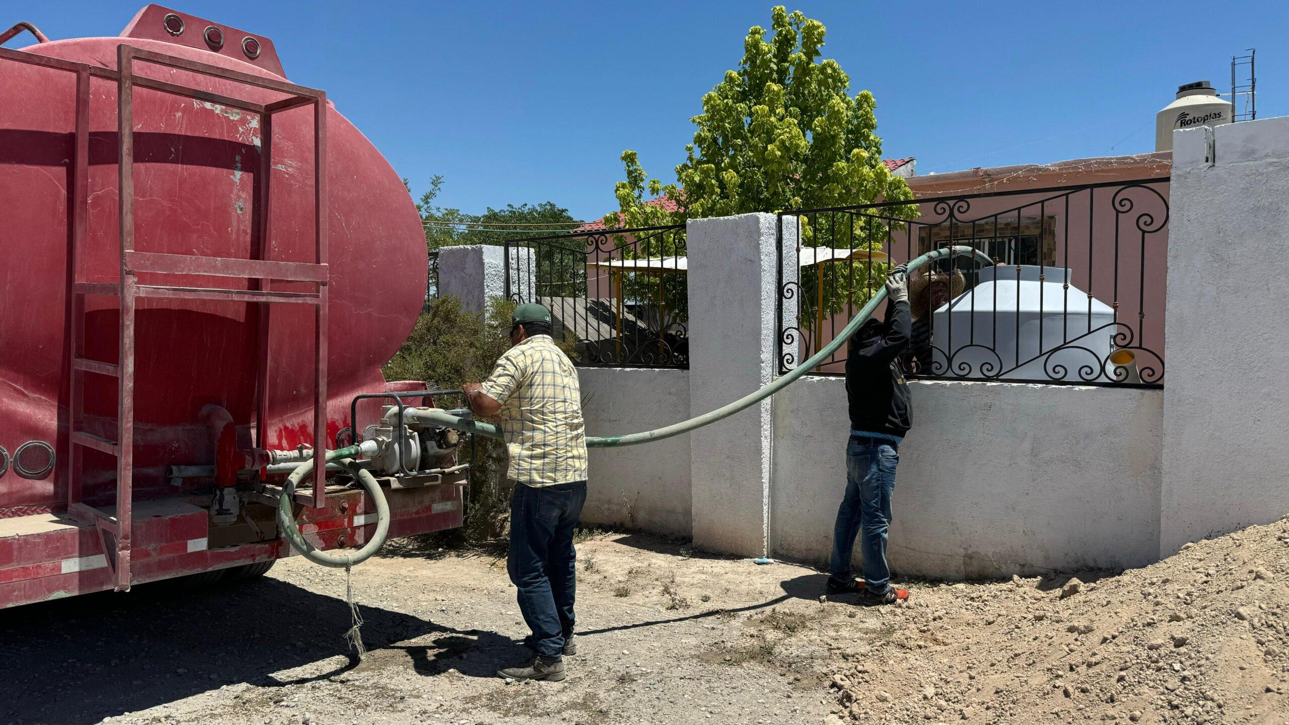 Lleva Piña agua a familias vulnerables