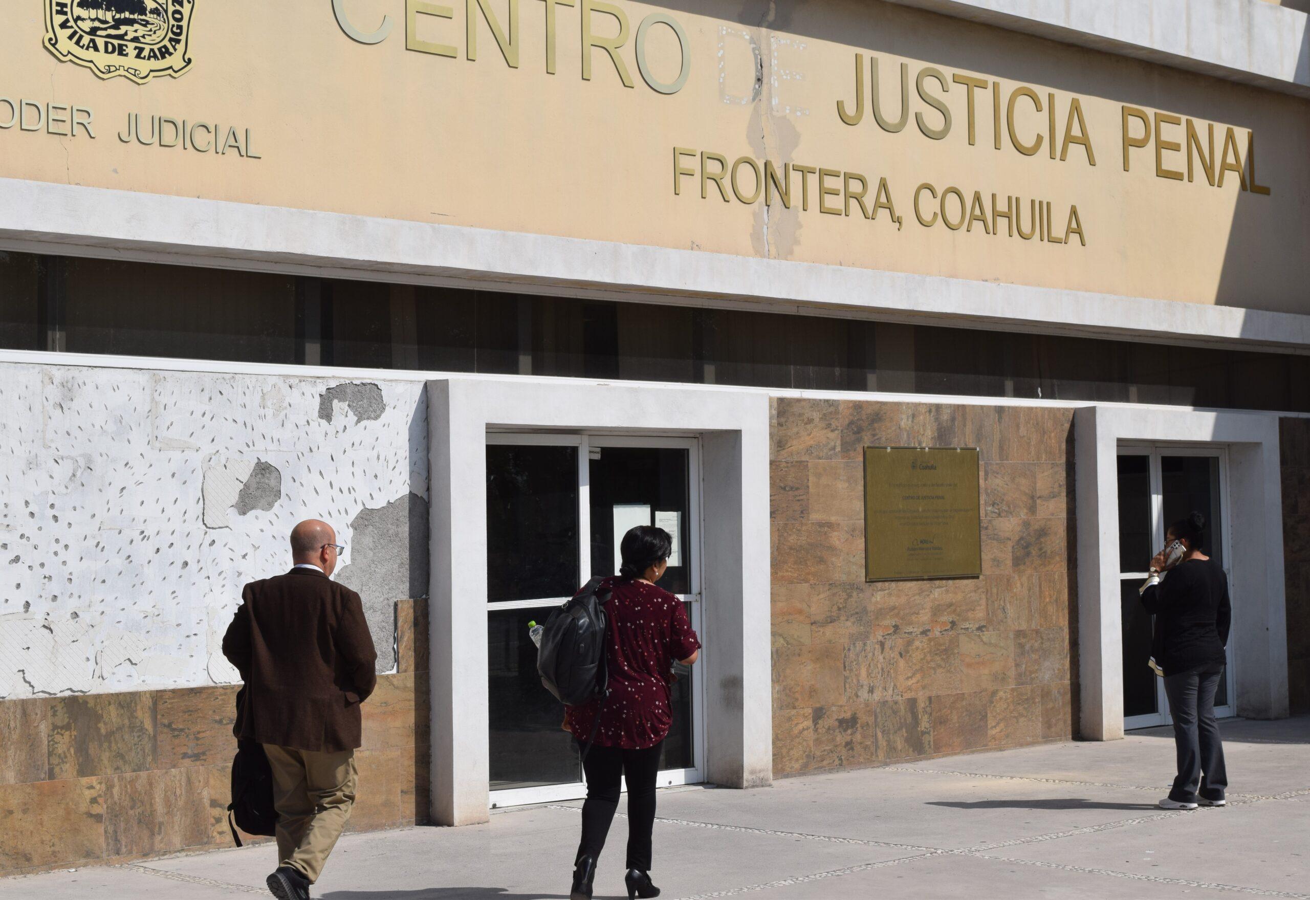 A la cárcel 25 años por prostituir a hija