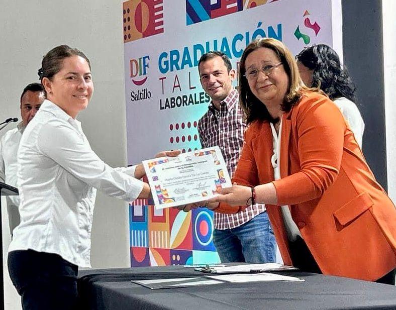 Ofrece DIF Saltillo capacitación a 198