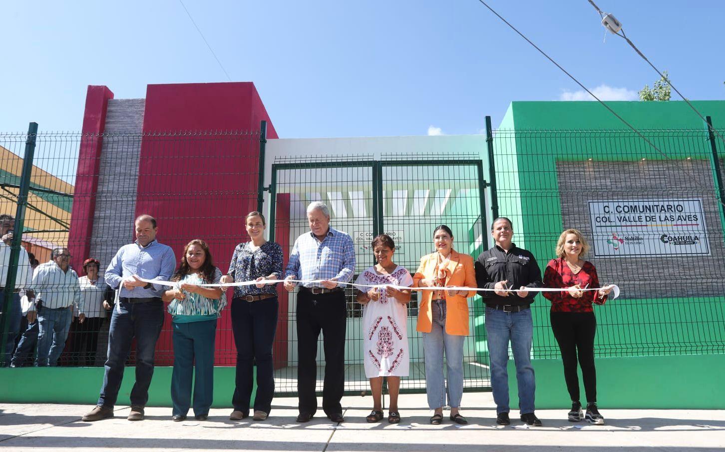 Inaugura Fraustro Centro Comunitario