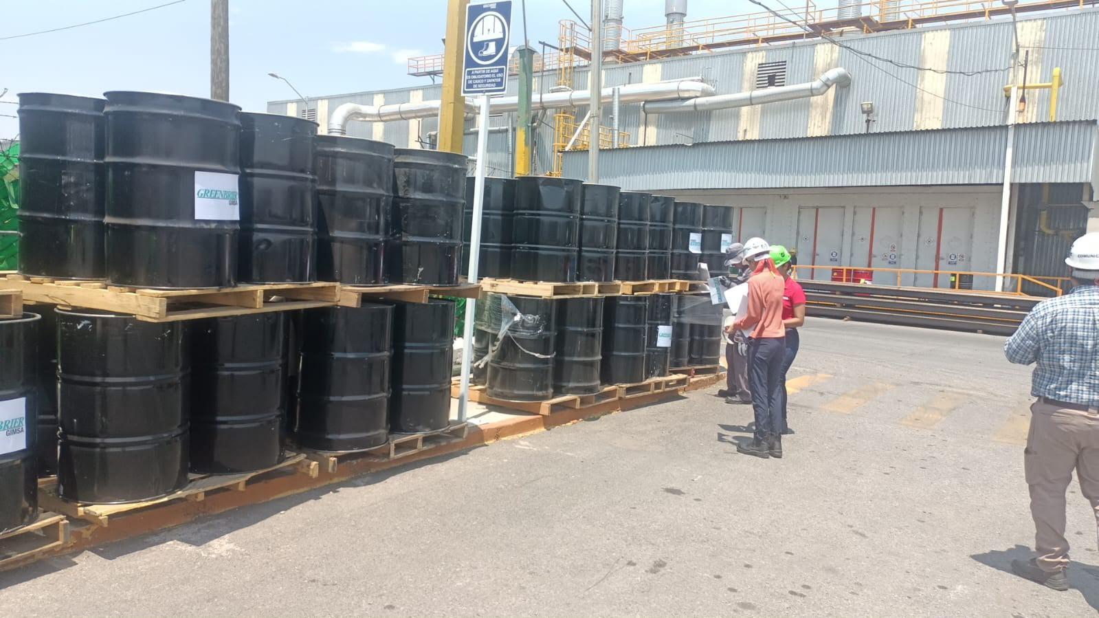 Entrega GIMSA 100 botes de basura a SB