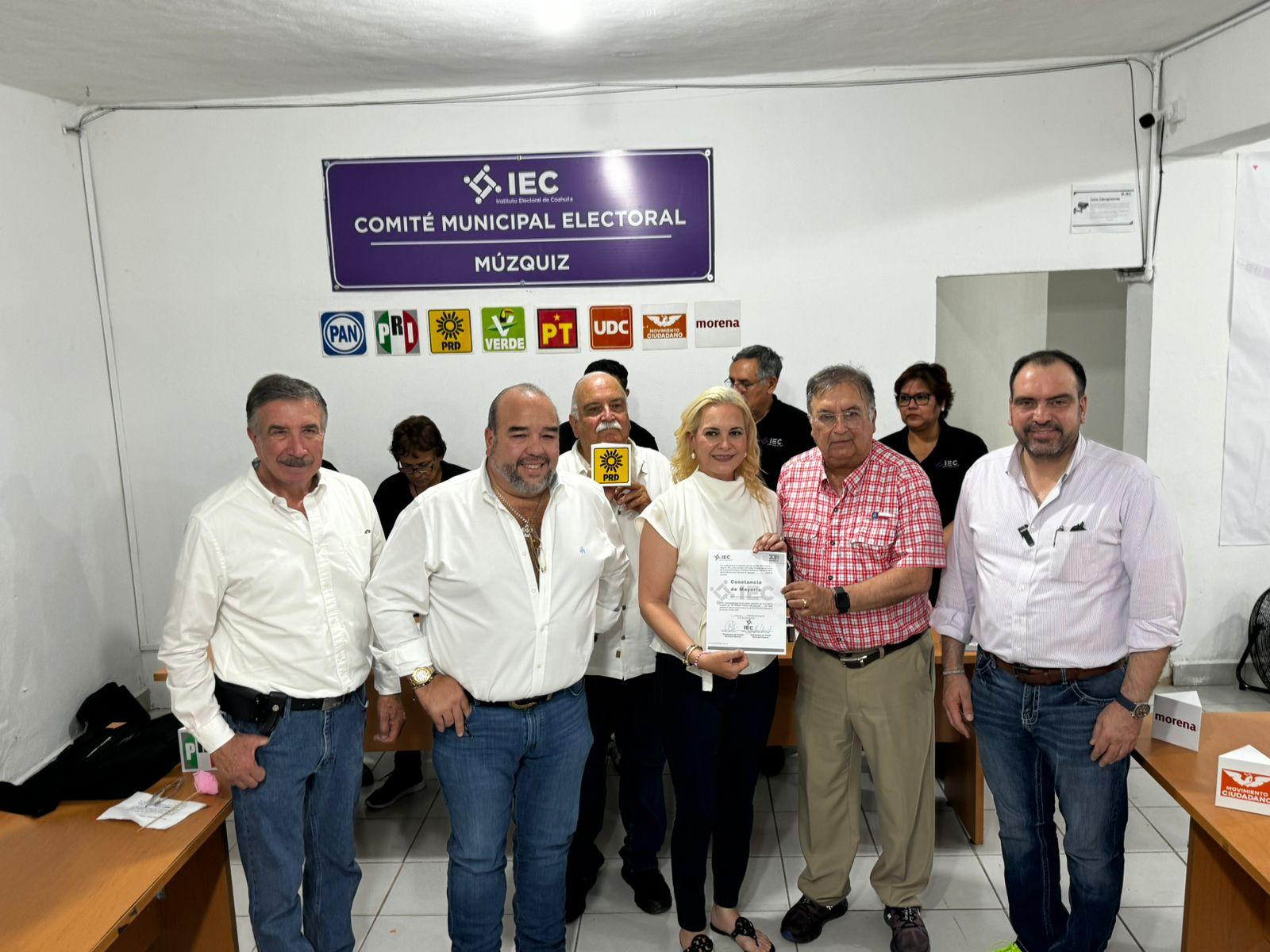 Recibe Laura Jiménez constancia de mayoría
