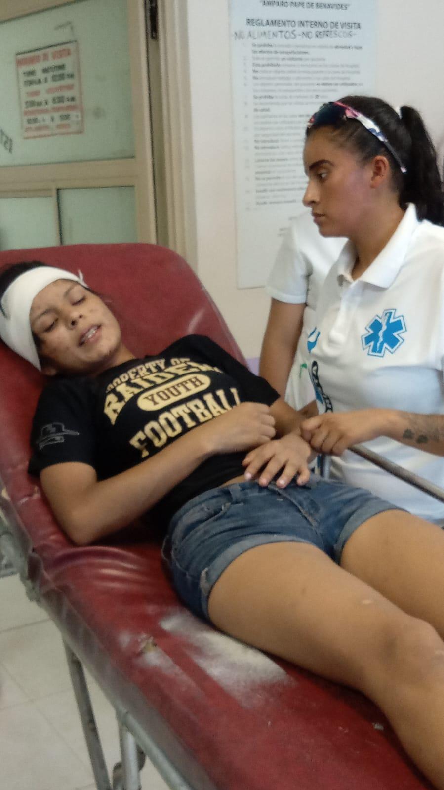 Ataca turba a hermanos en su propio domicilio