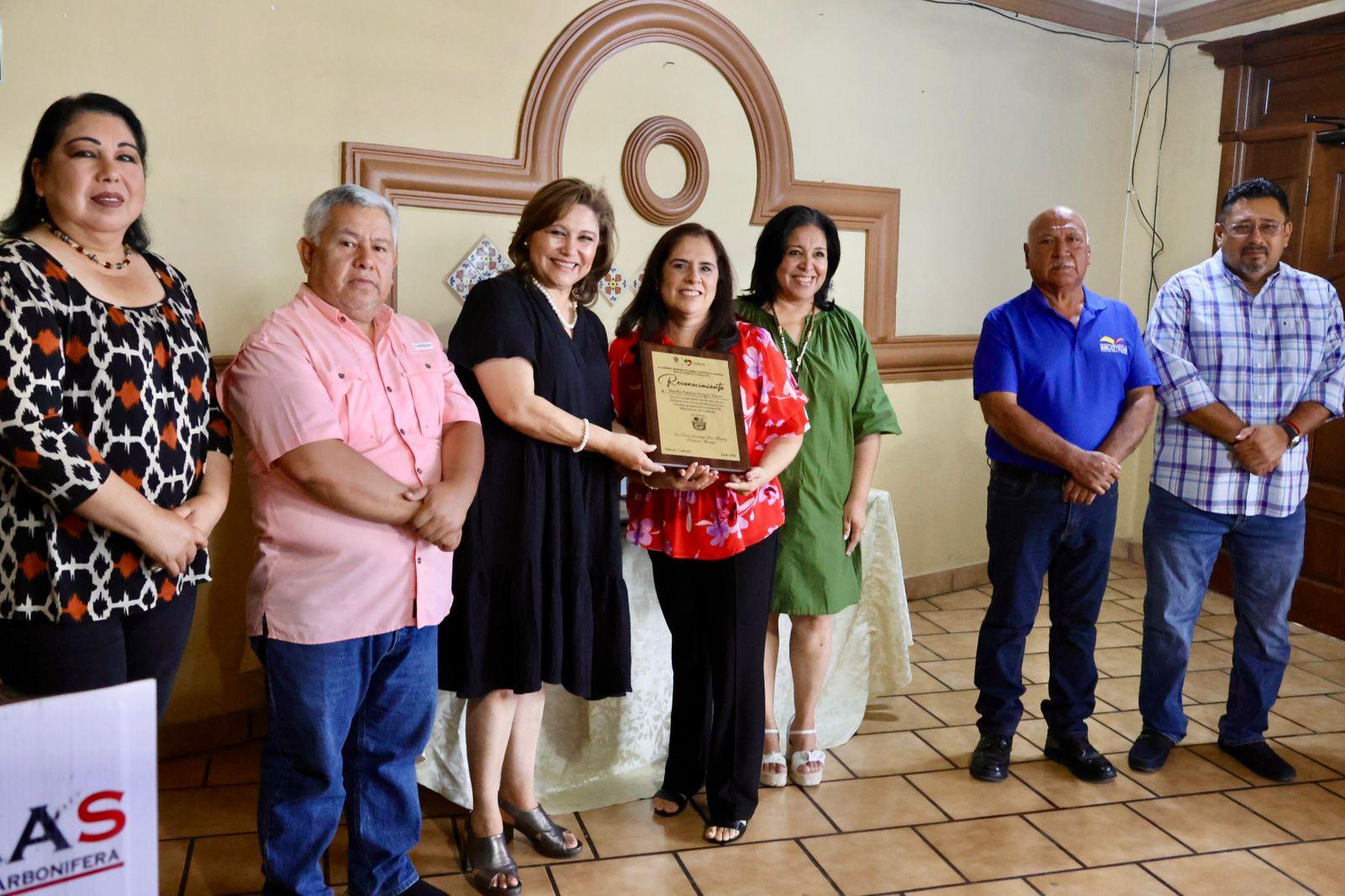 Festejo y reconocimiento a Bibliotecarios de Sabinas