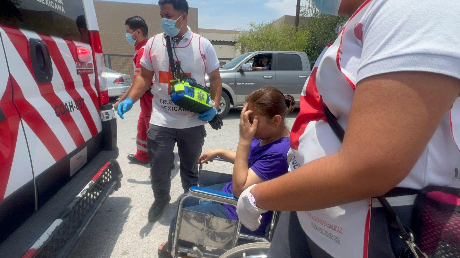 Atienden por golpe de calor a votante