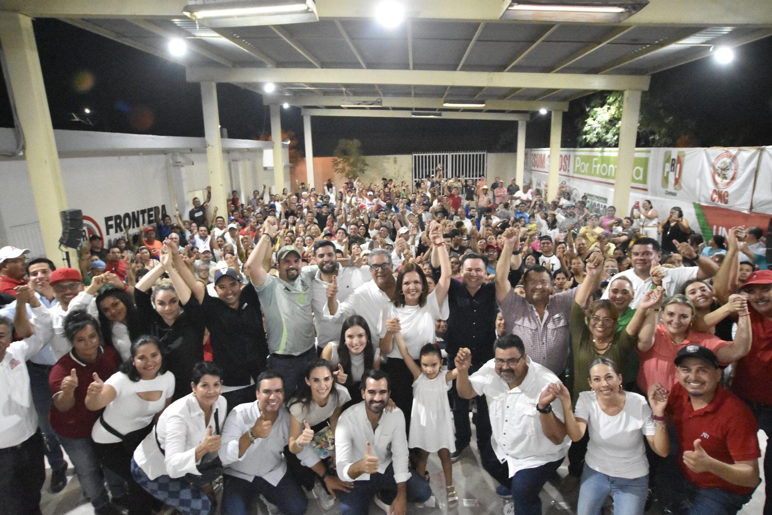 Con júbilo celebran triunfo de Sari Pérez