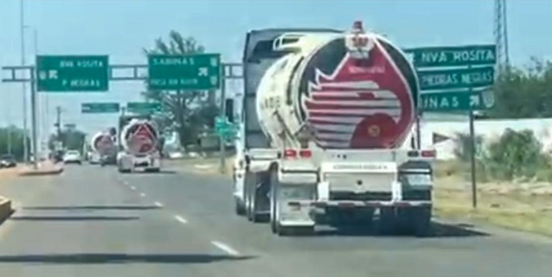 En convoy trasladan gasolina a Sabinas