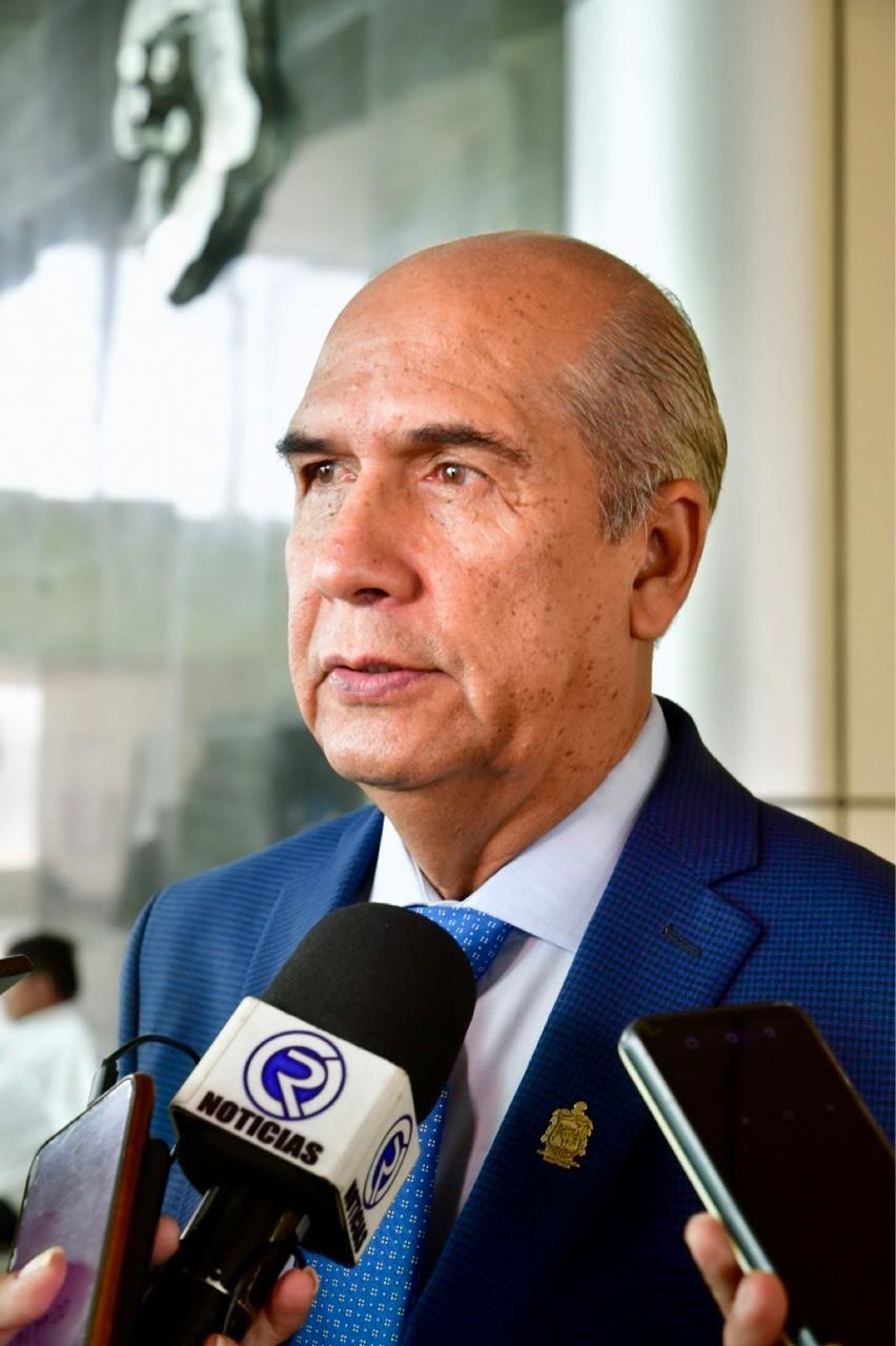 Emotiva graduación de la preparatoria Ladislao