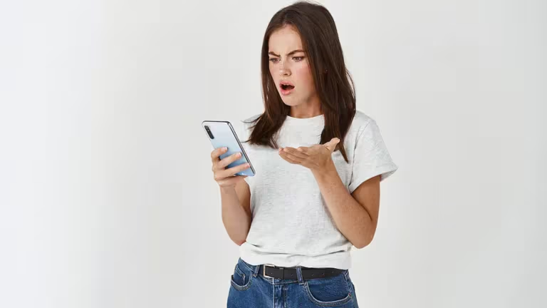 Desactiva esta opción del celular para evitar que ciberdelincuentes roben tus datos