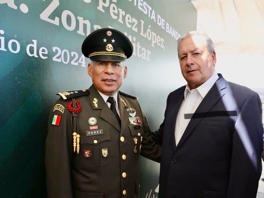 Refrenda Chema Fraustro unión con Ejército por la seguridad
