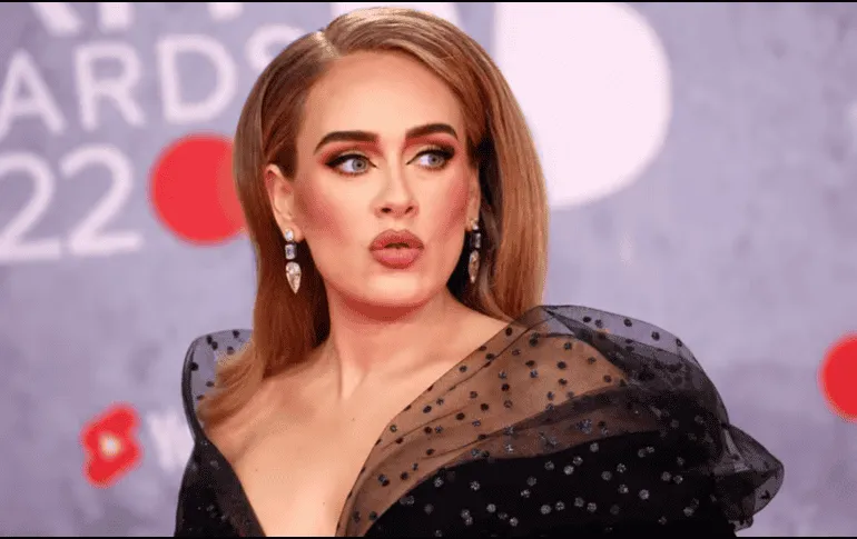 Adele llama «ridículo» a fan que lanzó comentario homofóbico en su concierto