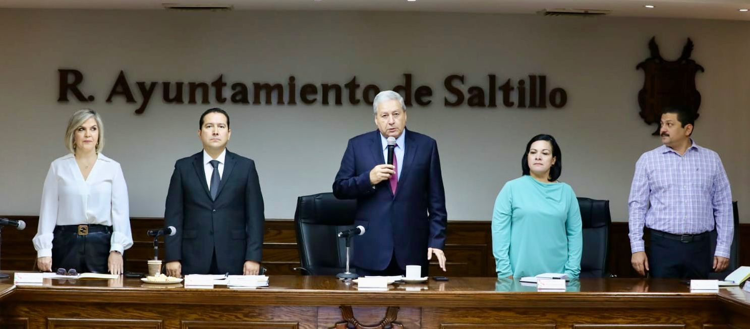 Instala Chema Fraustro Comité de Festejos por 447 aniversario de Saltillo