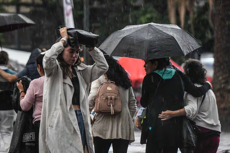 México, en alerta por inundaciones y onda tropical: ¿Qué estados esperan fuertes lluvias este martes?