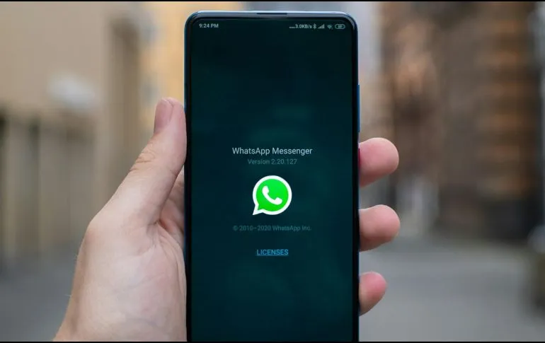 ¿Cómo puedo proteger mi cuenta de WhatsApp?