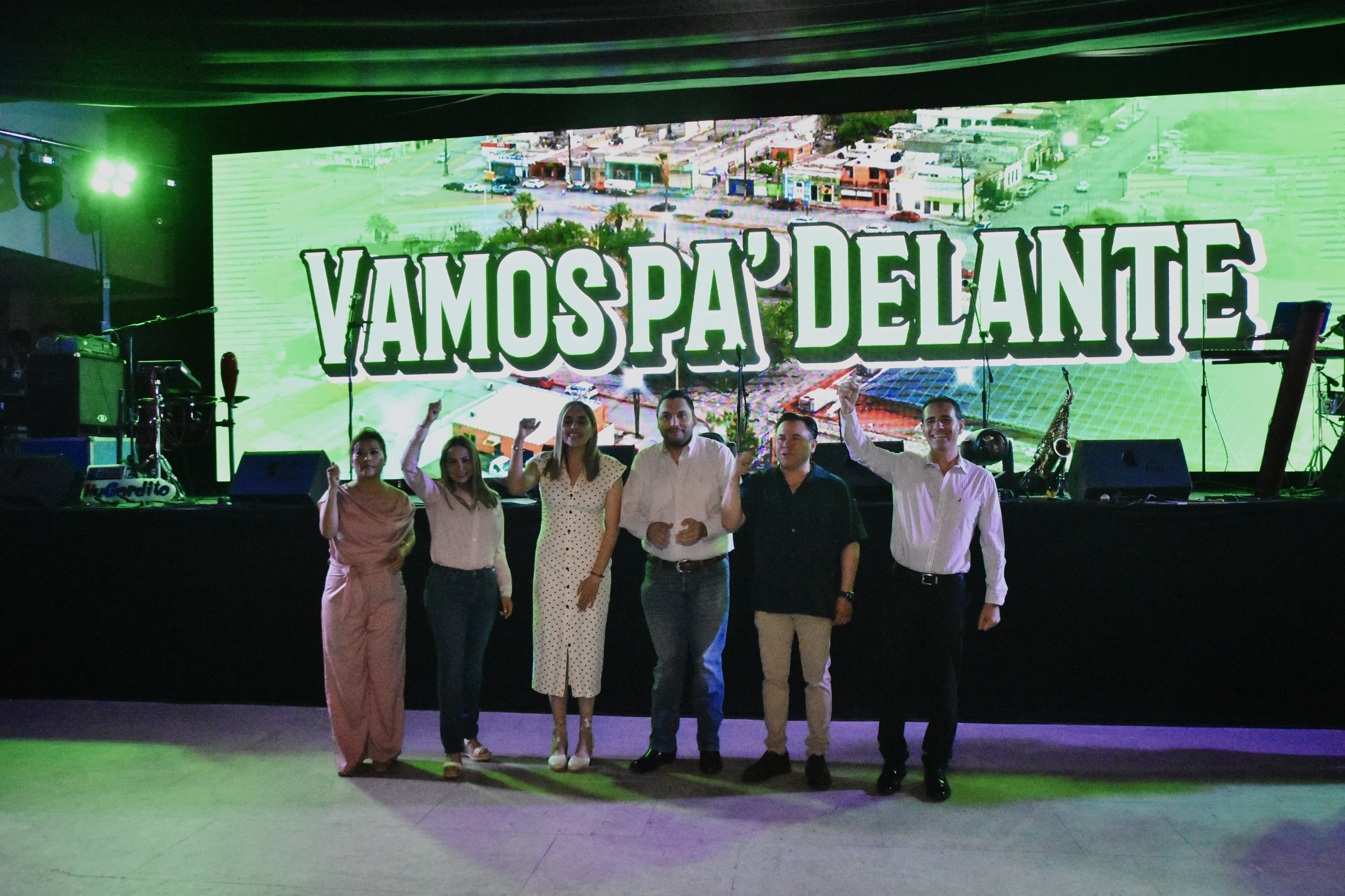 Festejan triunfo de Carlos; reconocen estructura
