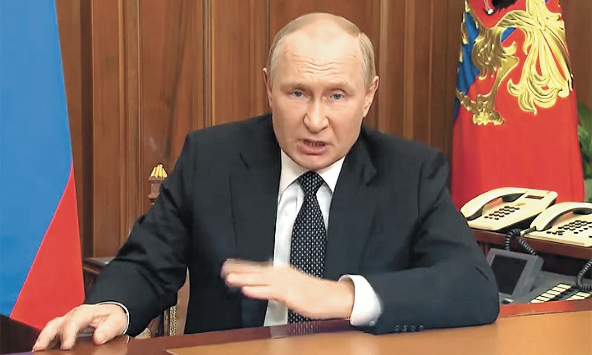 Putin observa que problemas legales de Trump son parte de una «lucha política interna» en EU